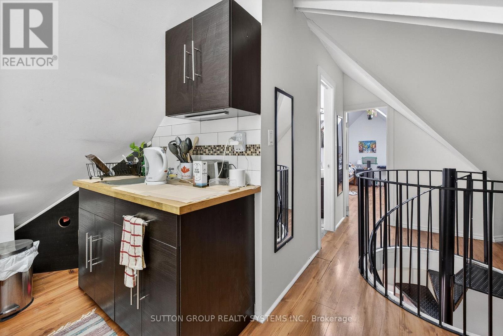 32 Green Lanes, Toronto, Ontario  M8Z 4V6 - Photo 32 - W12947436
