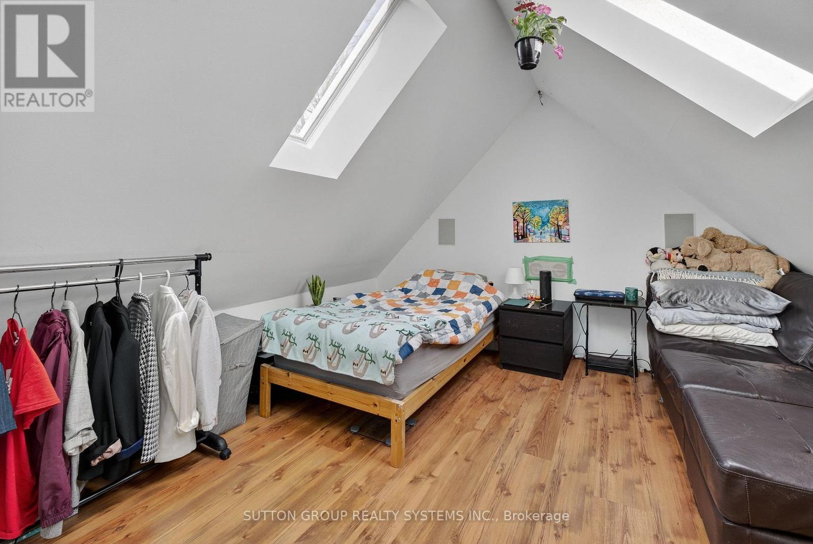 32 Green Lanes, Toronto, Ontario  M8Z 4V6 - Photo 33 - W12947436