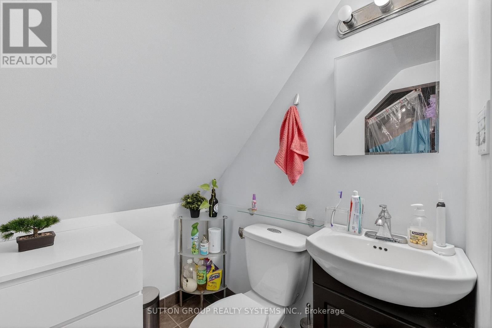 32 Green Lanes, Toronto, Ontario  M8Z 4V6 - Photo 35 - W12947436