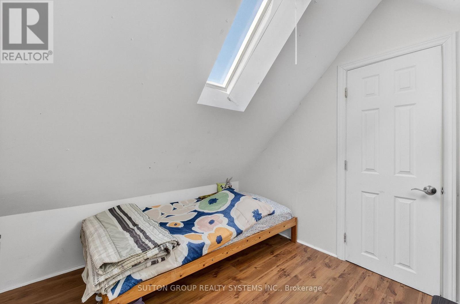 32 Green Lanes, Toronto, Ontario  M8Z 4V6 - Photo 37 - W12947436