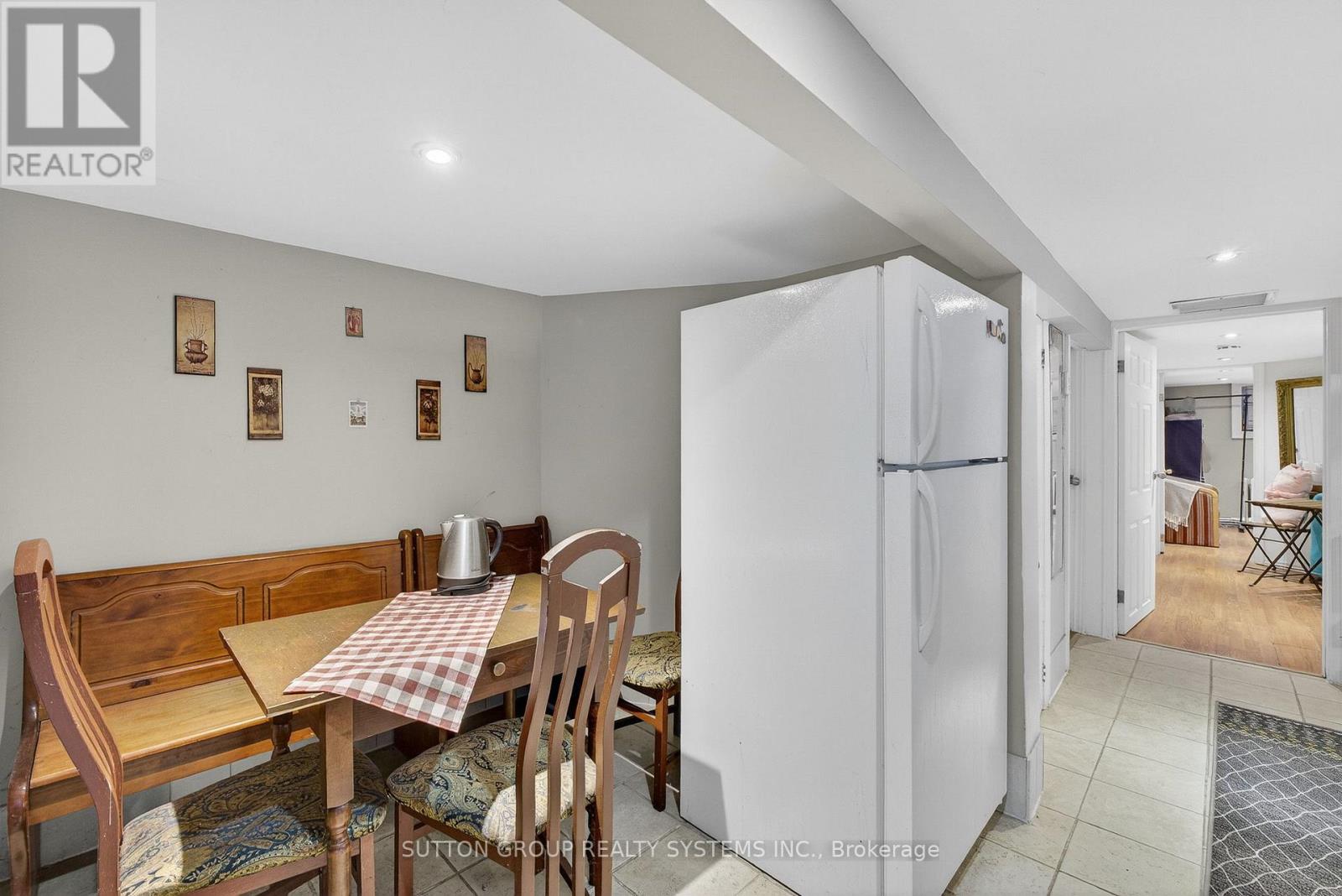 32 Green Lanes, Toronto, Ontario  M8Z 4V6 - Photo 40 - W12947436