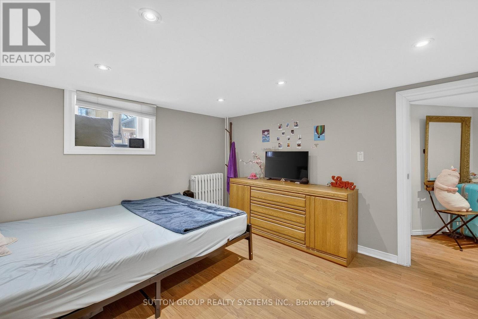32 Green Lanes, Toronto, Ontario  M8Z 4V6 - Photo 45 - W12947436