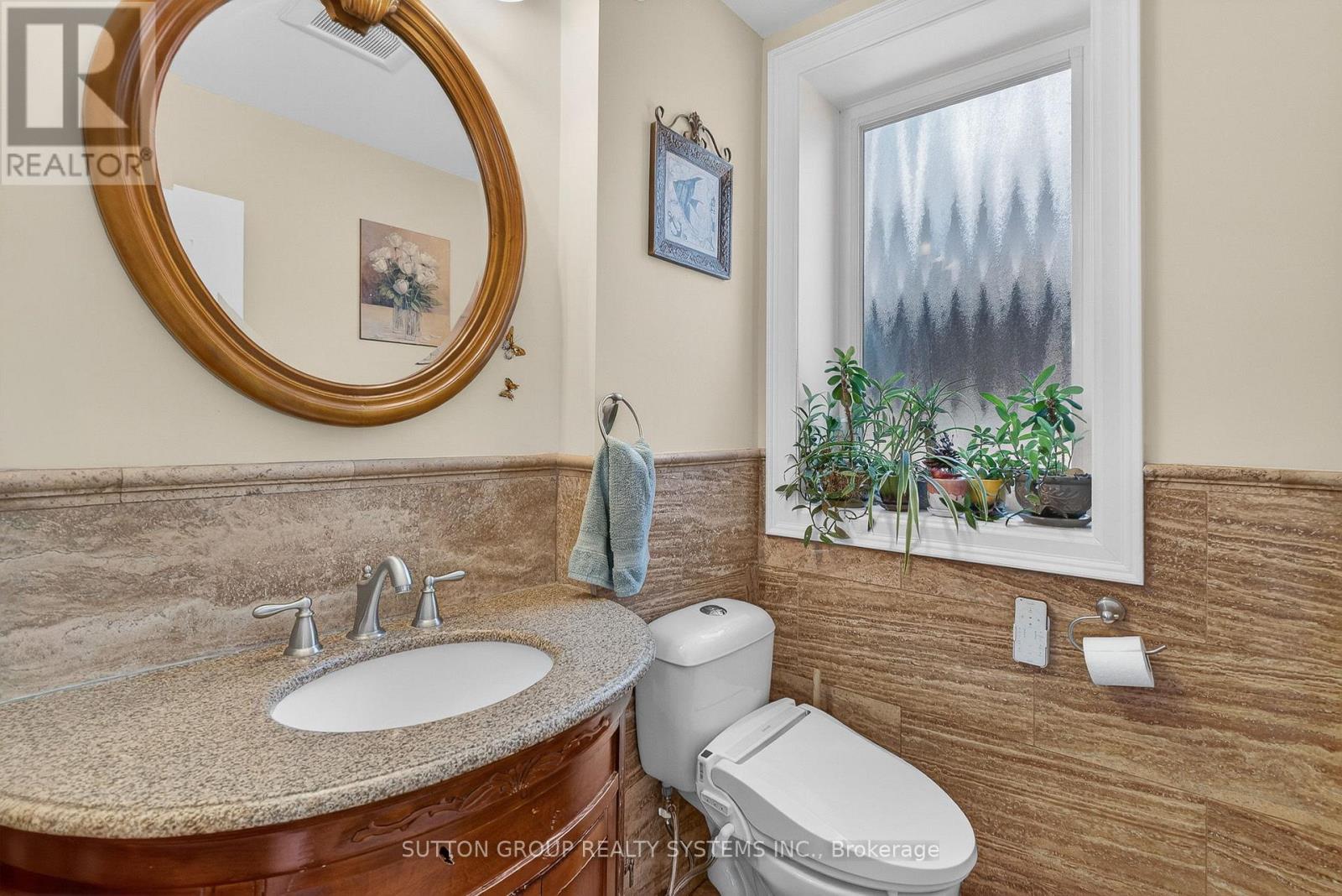 32 Green Lanes, Toronto, Ontario  M8Z 4V6 - Photo 7 - W12947436