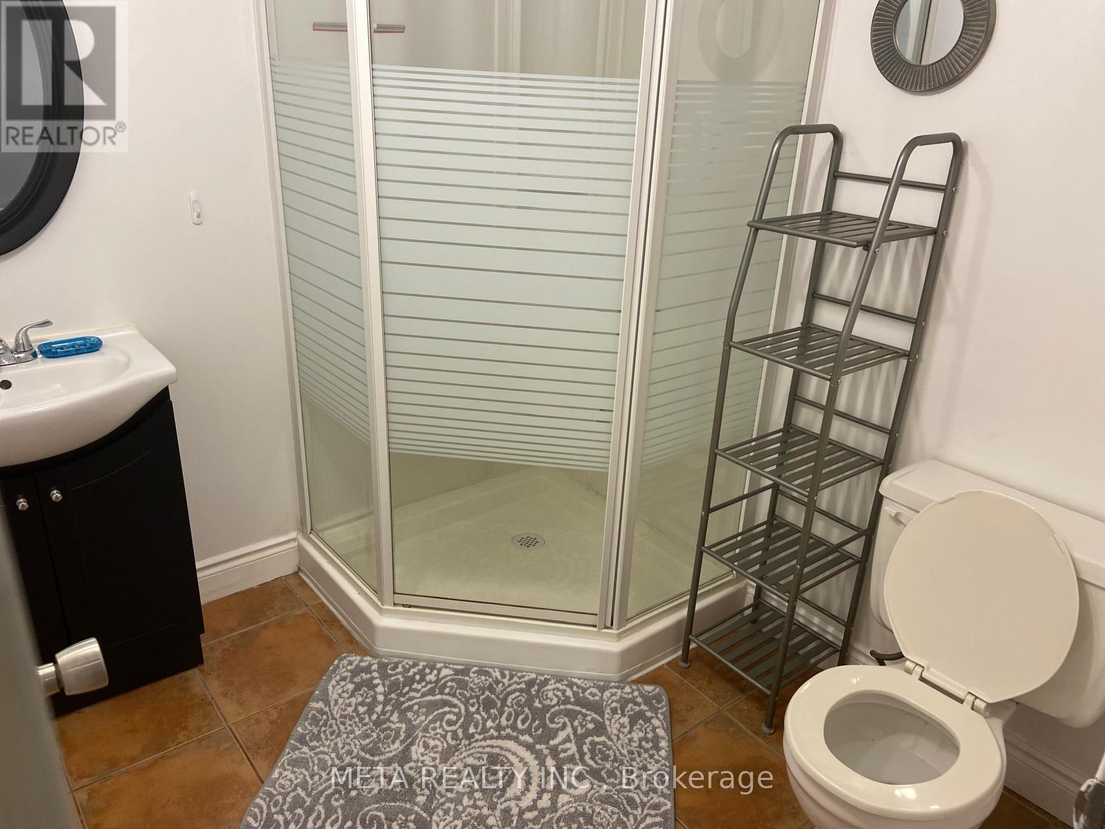 (Bachelor Basement Apt) - 1150 Jamesway Boulevard, Oakville, Ontario  L6H 2Z7 - Photo 18 - W12947462