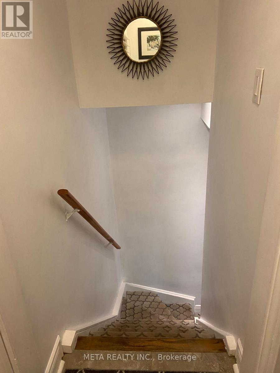 (Bachelor Basement Apt) - 1150 Jamesway Boulevard, Oakville, Ontario  L6H 2Z7 - Photo 4 - W12947462