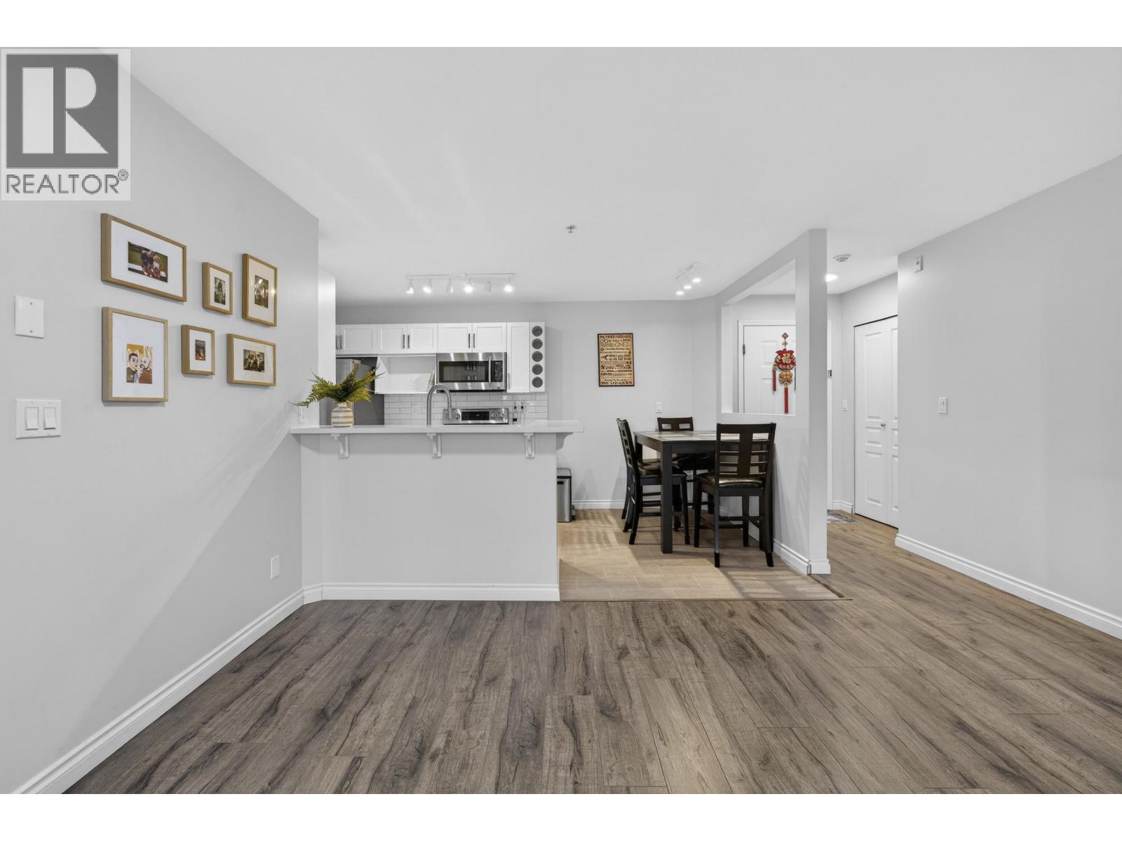 213 7139 18th Avenue, Burnaby, British Columbia  V3N 4Z3 - Photo 11 - R3105489