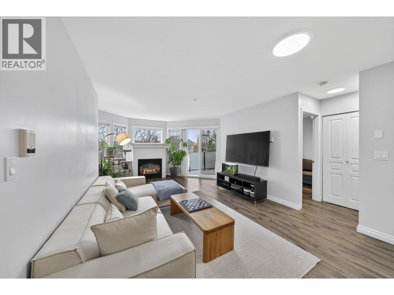 213 7139 18th Avenue, Burnaby, British Columbia  V3N 4Z3 - Photo 8 - R3105489