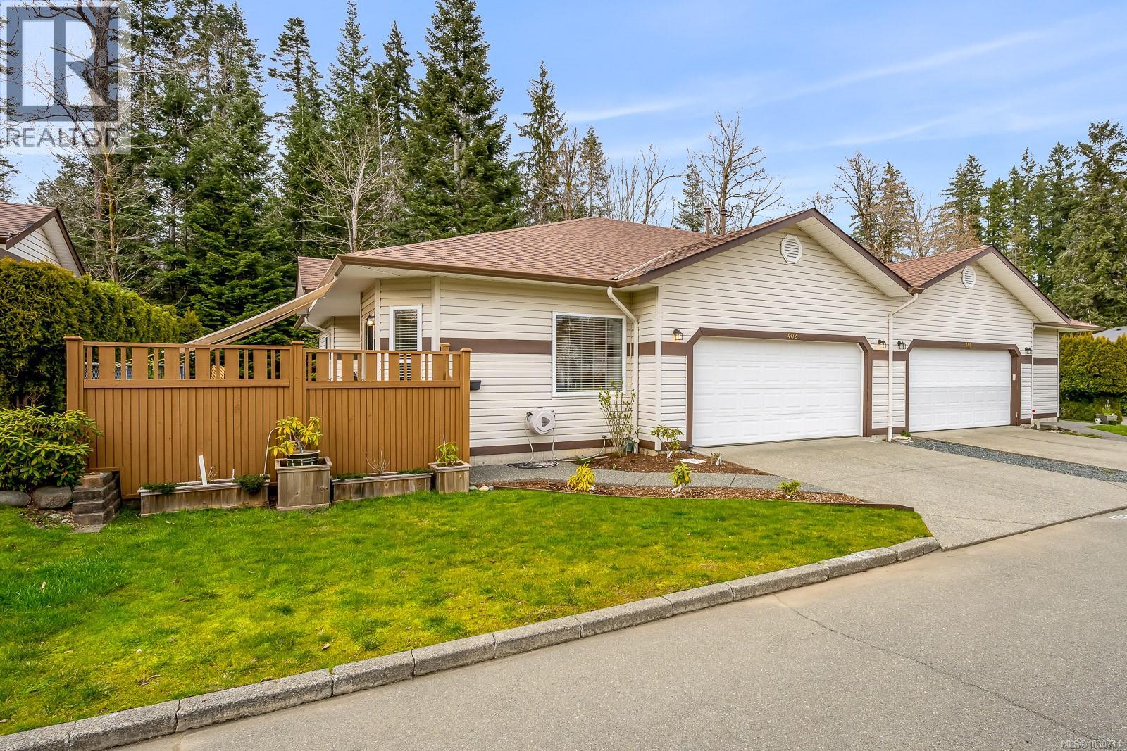 402 2727 1st St, Courtenay, British Columbia  V9N 9C8 - Photo 2 - 1030711