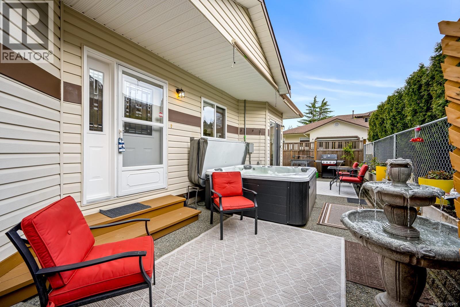 402 2727 1st St, Courtenay, British Columbia  V9N 9C8 - Photo 3 - 1030711