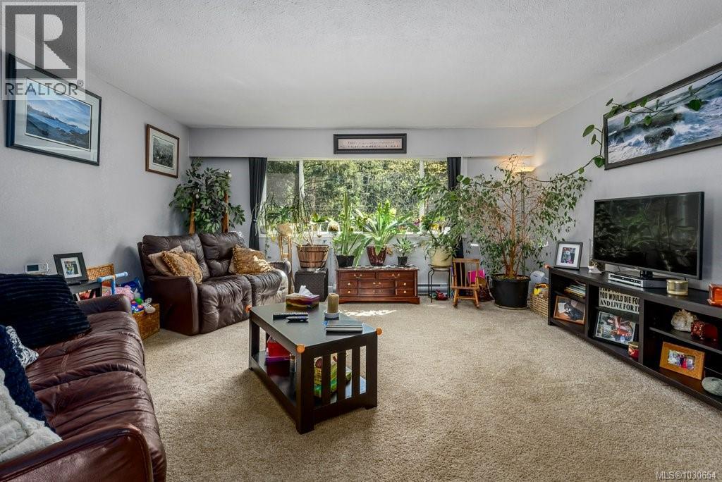 4696 Gail Cres, Courtenay, British Columbia  V9N 5Y3 - Photo 4 - 1030654