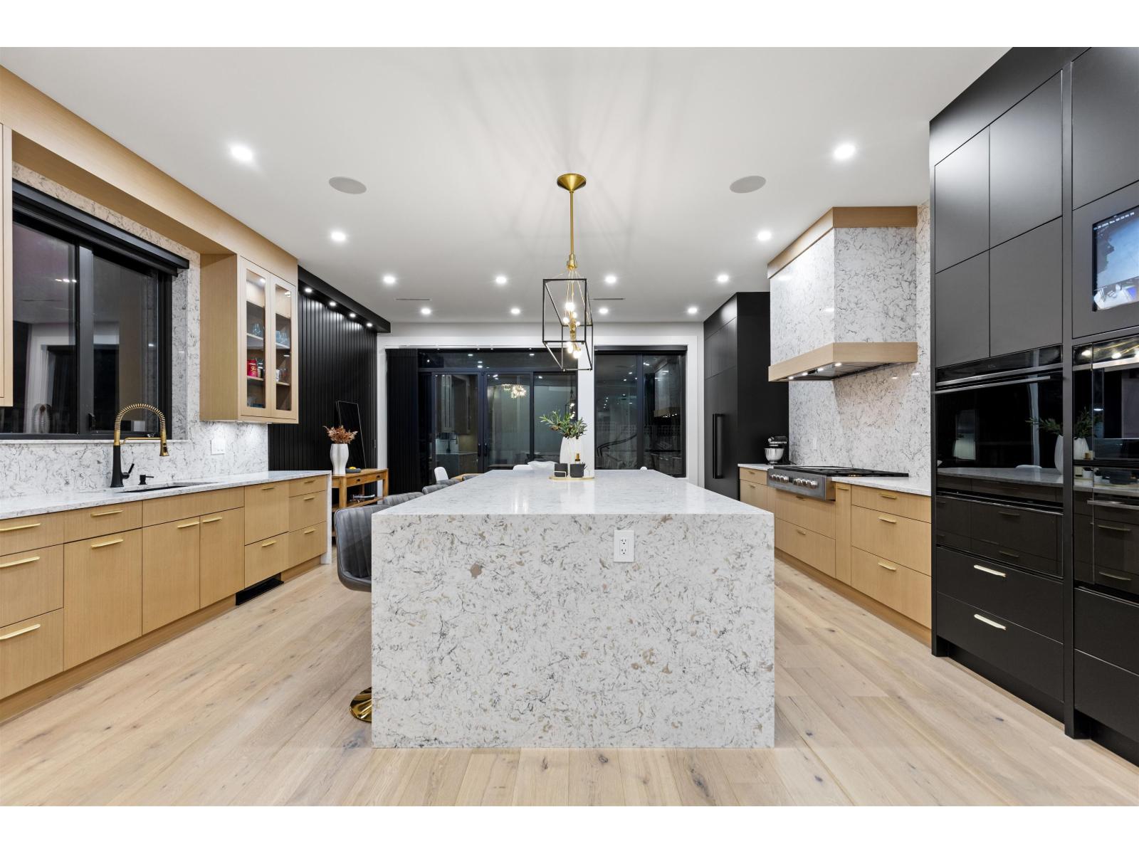 19023 61a Avenue, Surrey, British Columbia  V3S 8C8 - Photo 12 - R3104009