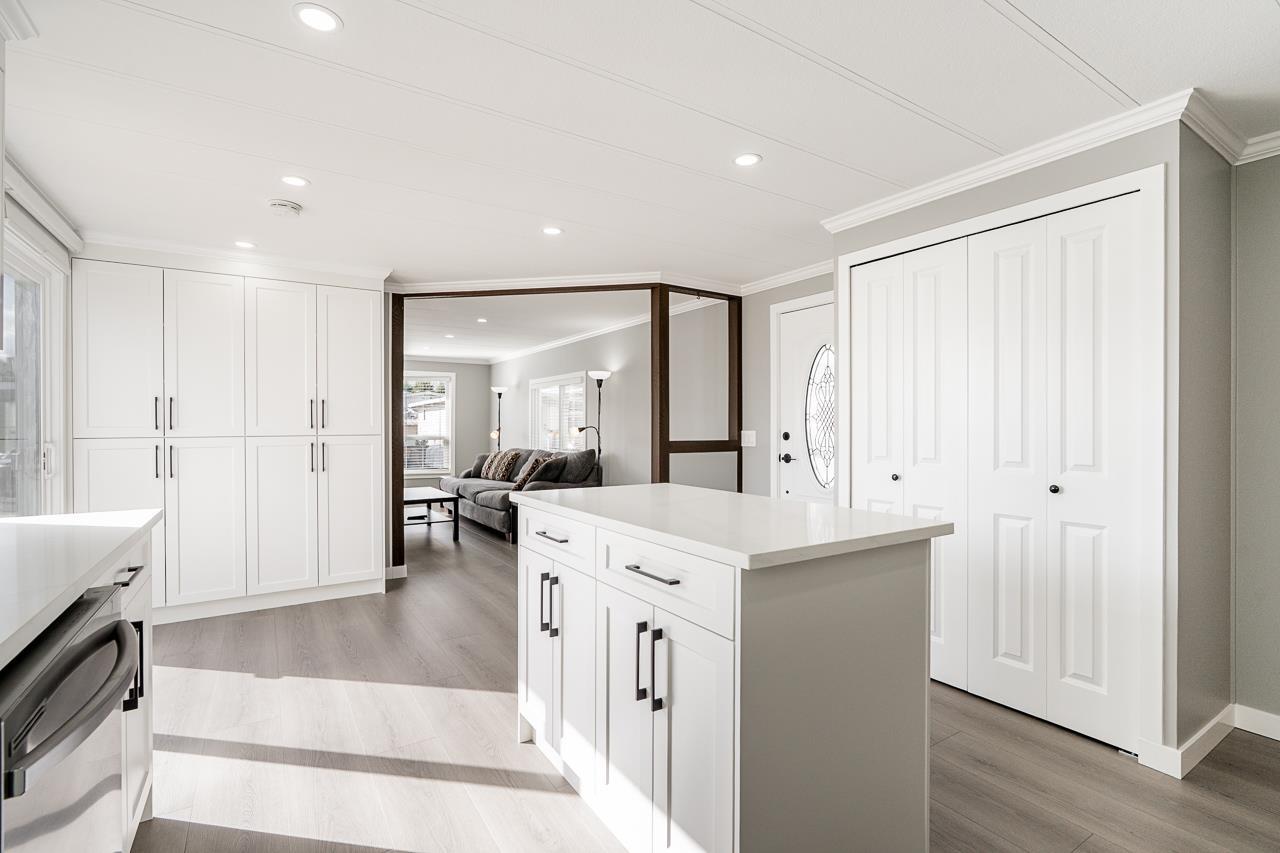 46 8254 134 Street, Surrey, British Columbia  V3W 6M2 - Photo 3 - R3104745