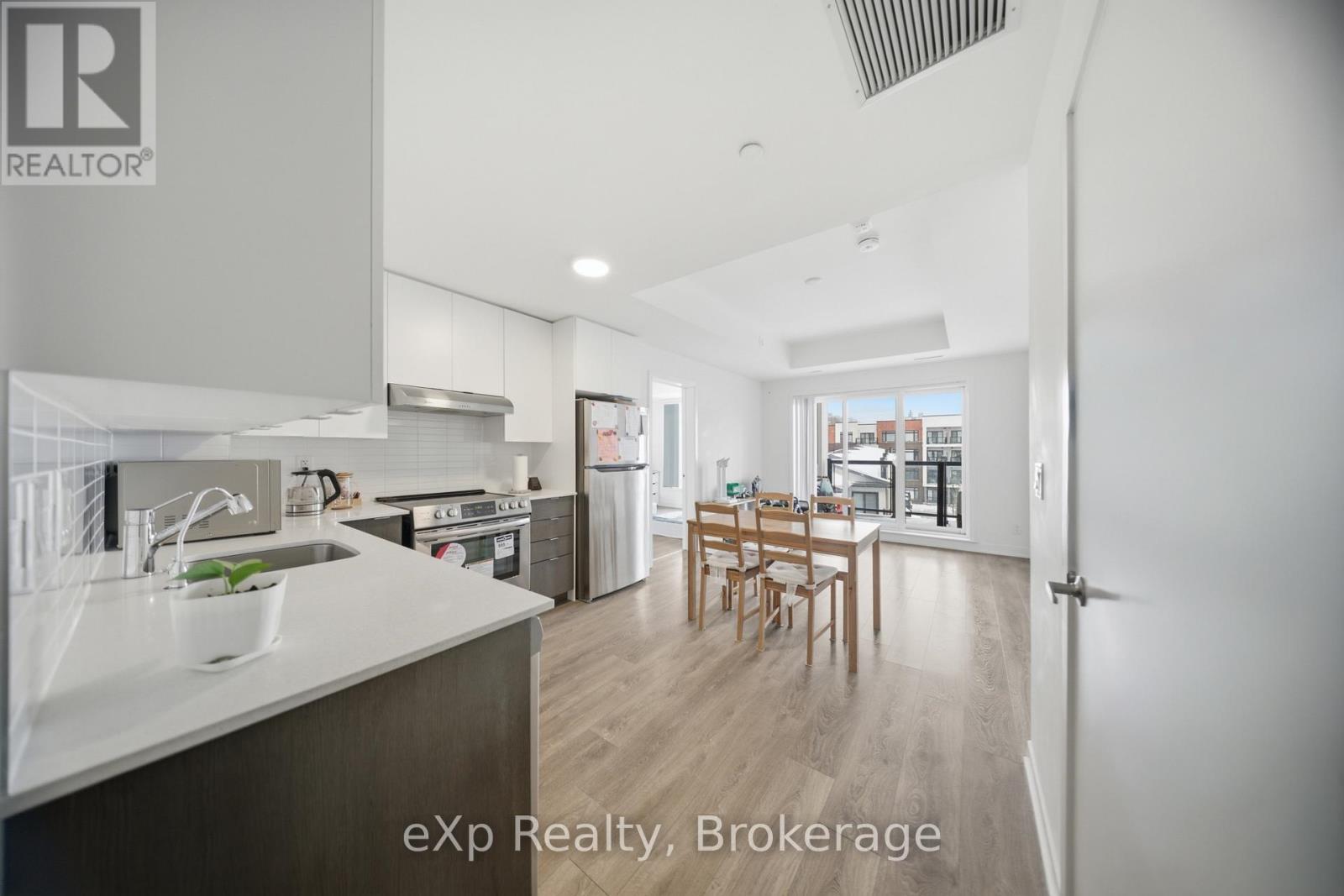 410 - 160 Canon Jackson Drive, Toronto, Ontario  M6M 0B6 - Photo 13 - W12793722