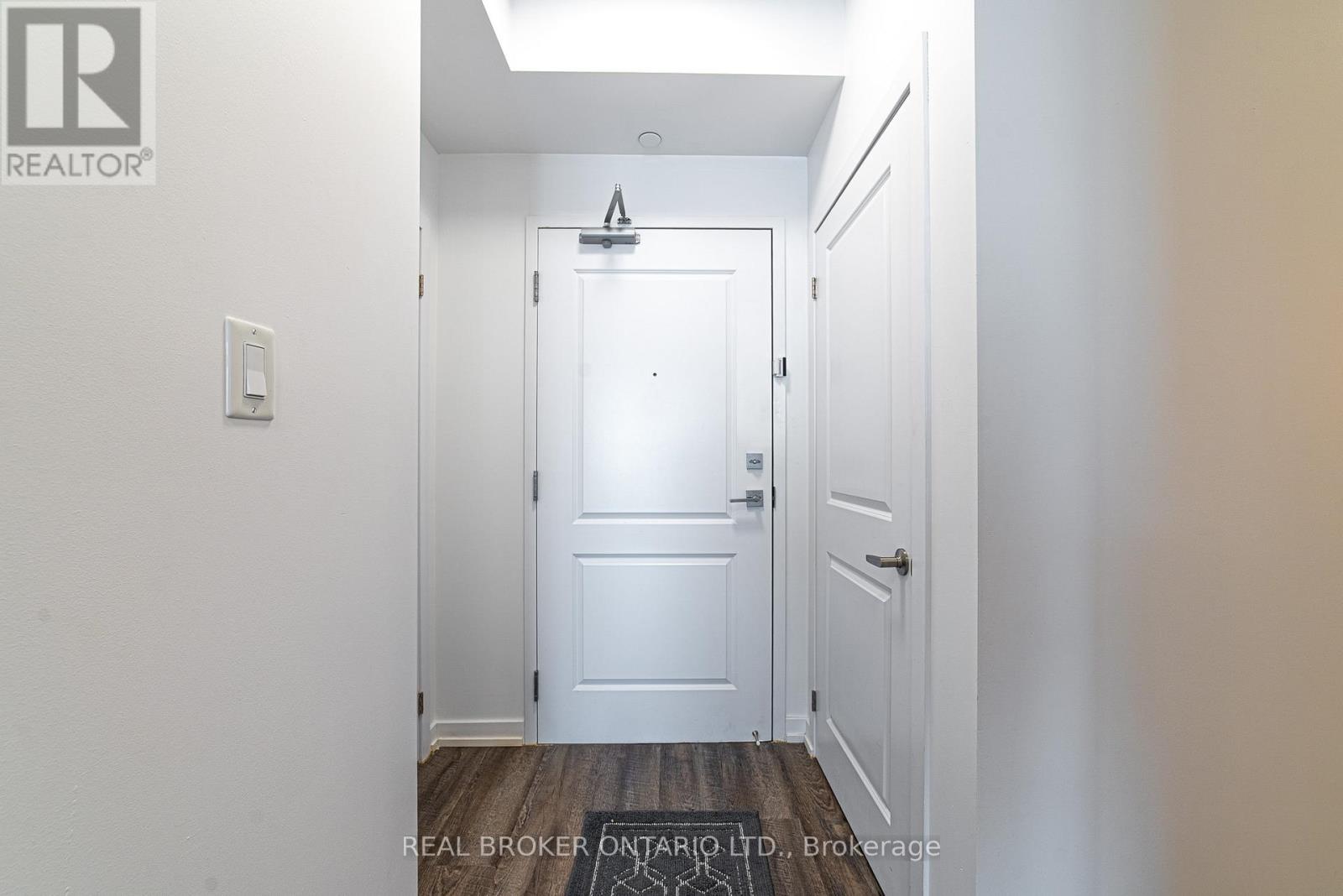 436 - 101 Shoreview Place, Hamilton, Ontario  L8E 0K2 - Photo 2 - X12947398