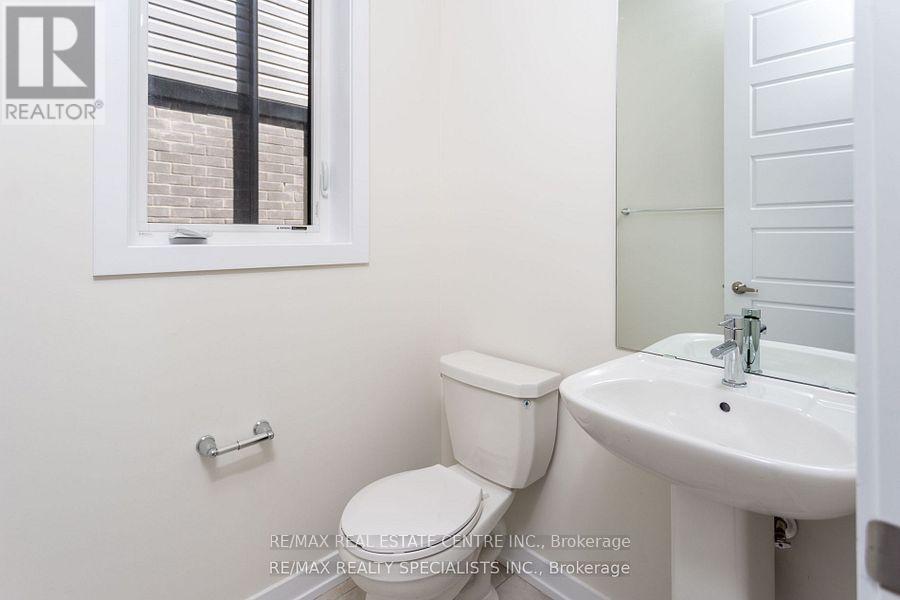 16 Monteith Drive S, Brantford, Ontario  L3T 0W6 - Photo 10 - X12947418