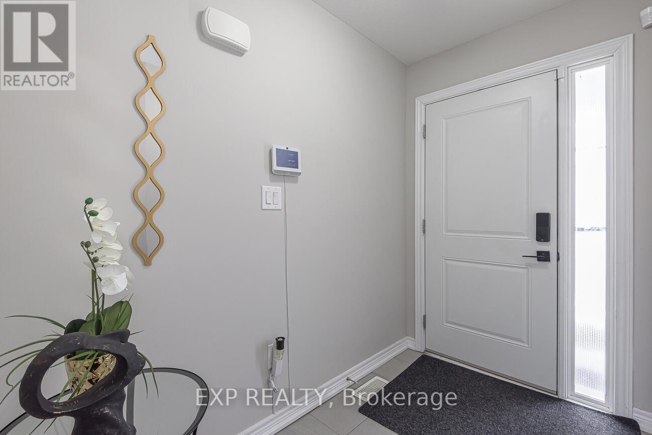 7 - 60 Canterbury Drive, St. Catharines, Ontario  L2P 0E7 - Photo 3 - X12947448