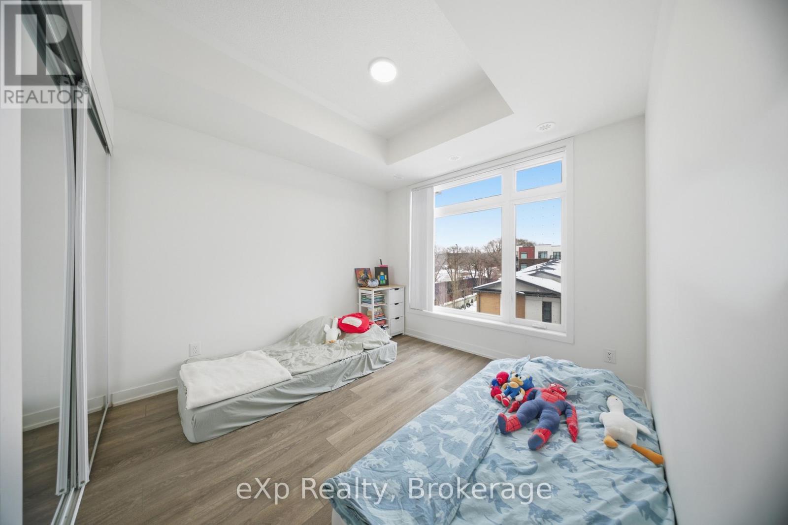 410 - 160 Canon Jackson Drive, Toronto, Ontario  M6M 0B6 - Photo 19 - W12793722