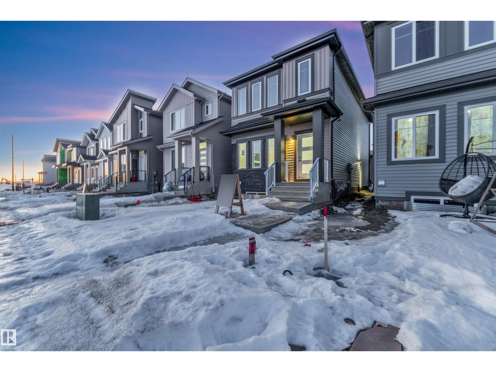 444 Crystal Creek, Leduc, Alberta  T9E 0X5 - Photo 3 - E4480123