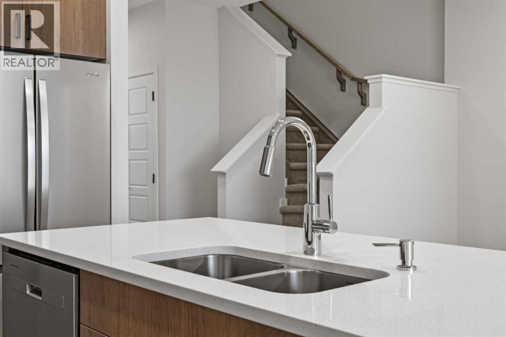 117 Bridgeport Gate, Chestermere, Alberta  T1X 3E5 - Photo 12 - A2285498