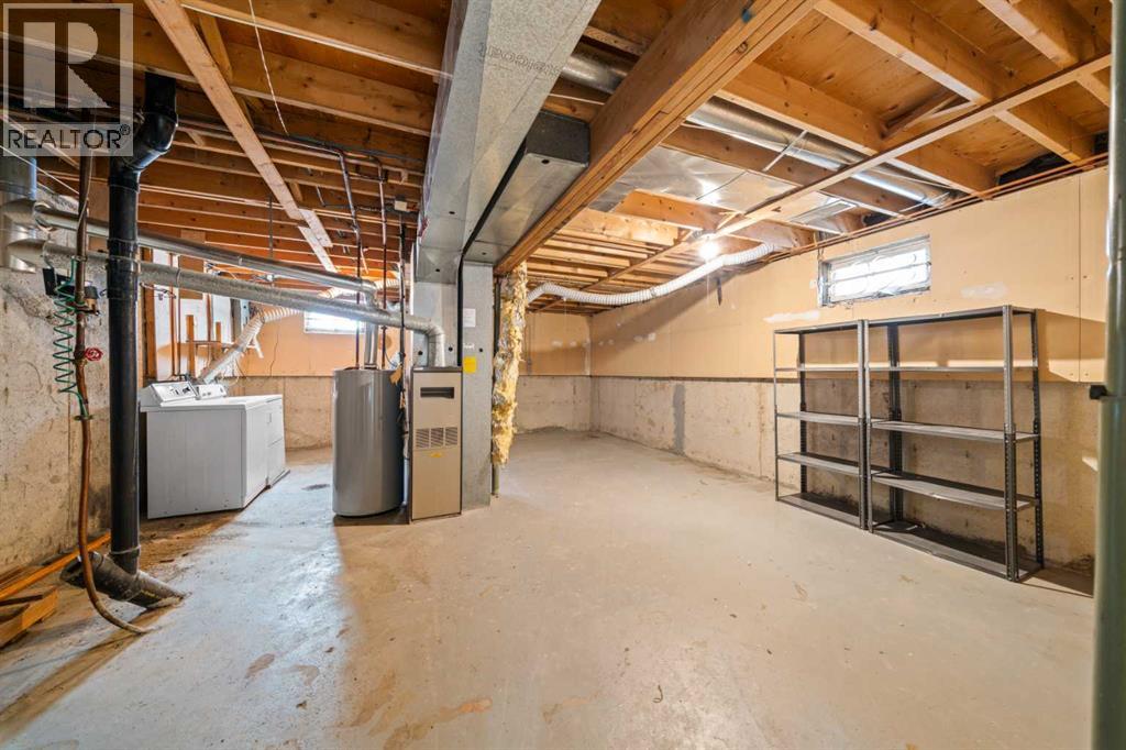 151 Deerview Court SE, Calgary, Alberta  T2J 6B6 - Photo 17 - A2292961