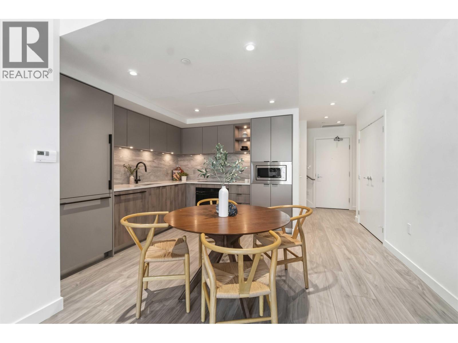 Th 109 755 Harbourside Drive, North Vancouver, British Columbia  V7P 0G1 - Photo 4 - R3105791