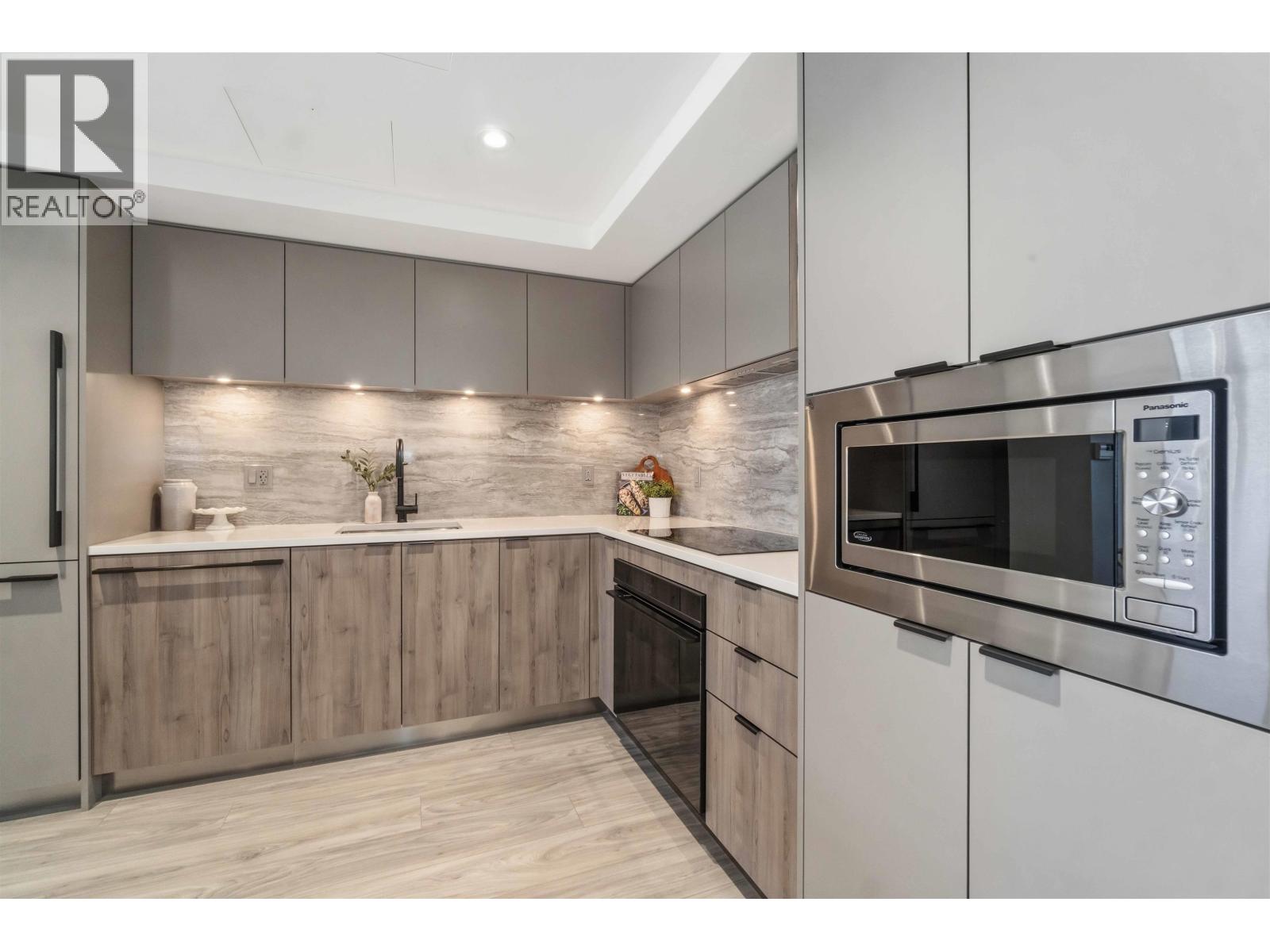 Th 109 755 Harbourside Drive, North Vancouver, British Columbia  V7P 0G1 - Photo 3 - R3105791