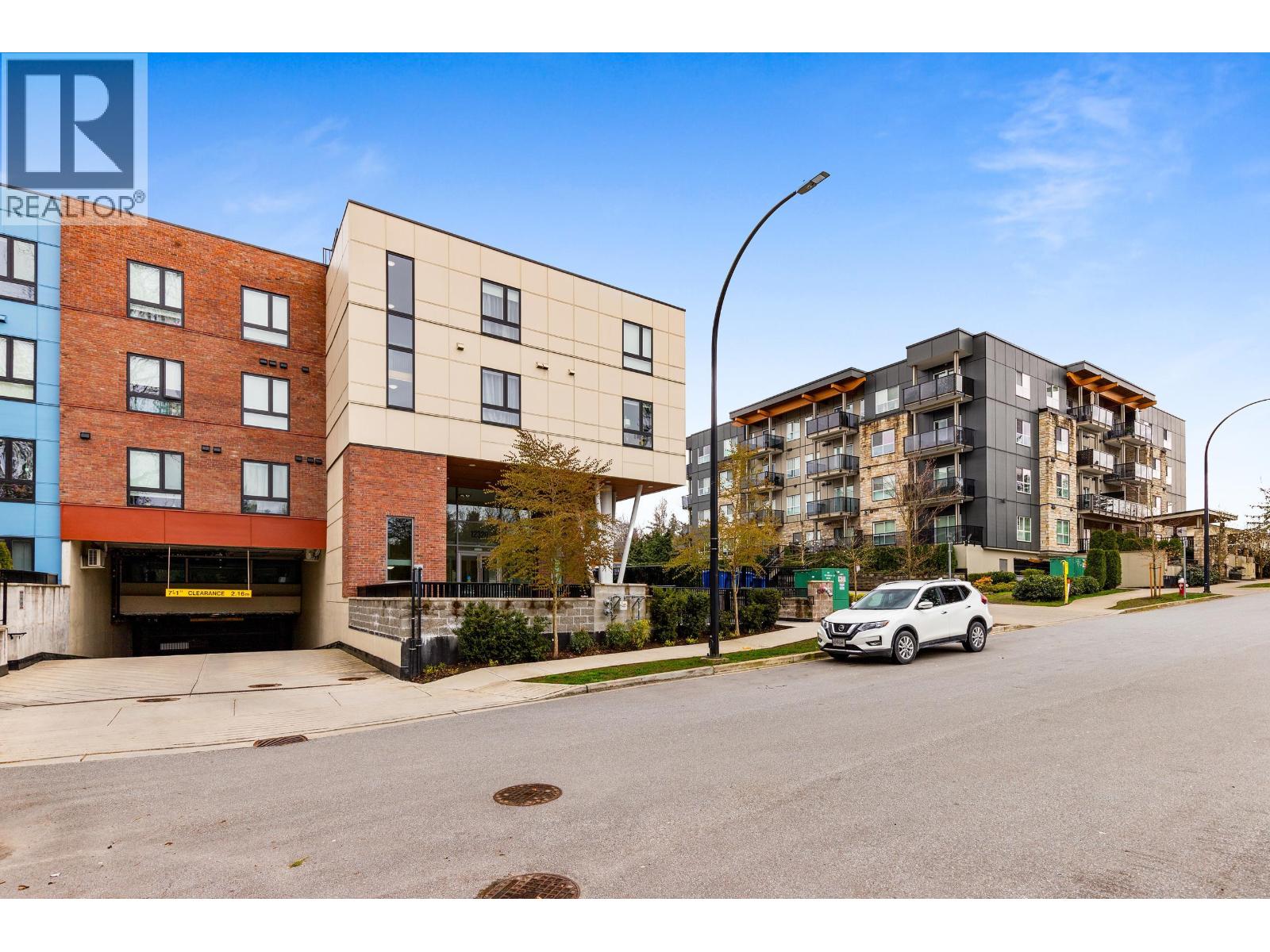 Ph10 12320 222 Street, Maple Ridge, British Columbia  V2X 4K8 - Photo 3 - R3106059