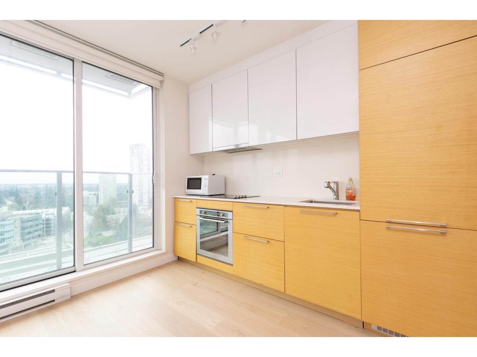 1801 13438 Central Avenue, Surrey, British Columbia  V3T 0N2 - Photo 4 - R3106124