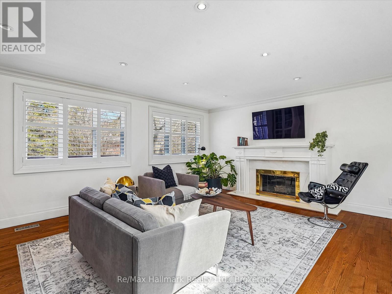 169 Morrison Road, Oakville, Ontario  L6J 4J3 - Photo 4 - W12947694