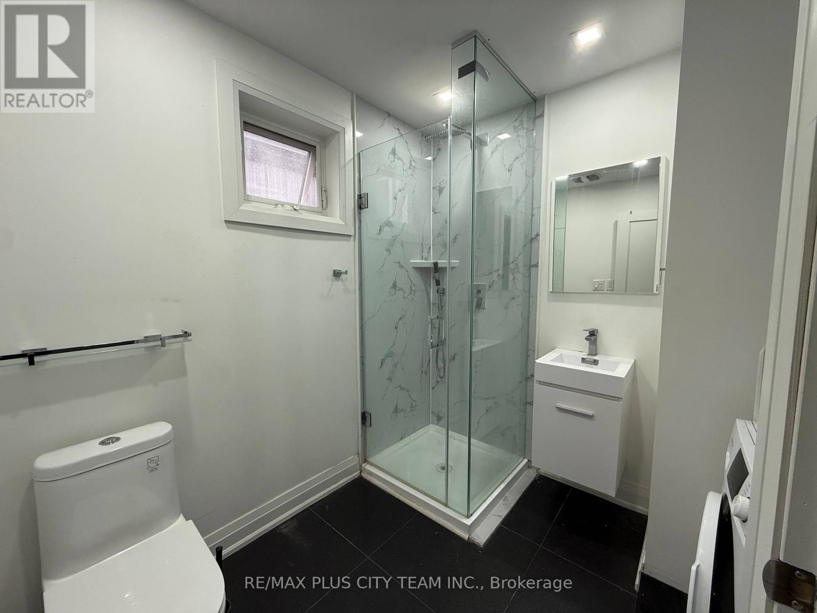 11 Baden Street, Toronto, Ontario  M6J 1Z3 - Photo 13 - C12834012