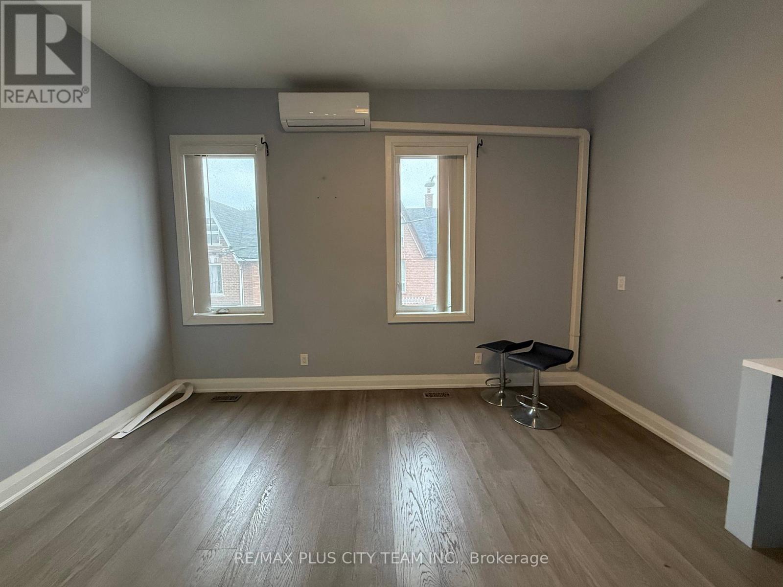 11 Baden Street, Toronto, Ontario  M6J 1Z3 - Photo 3 - C12834012