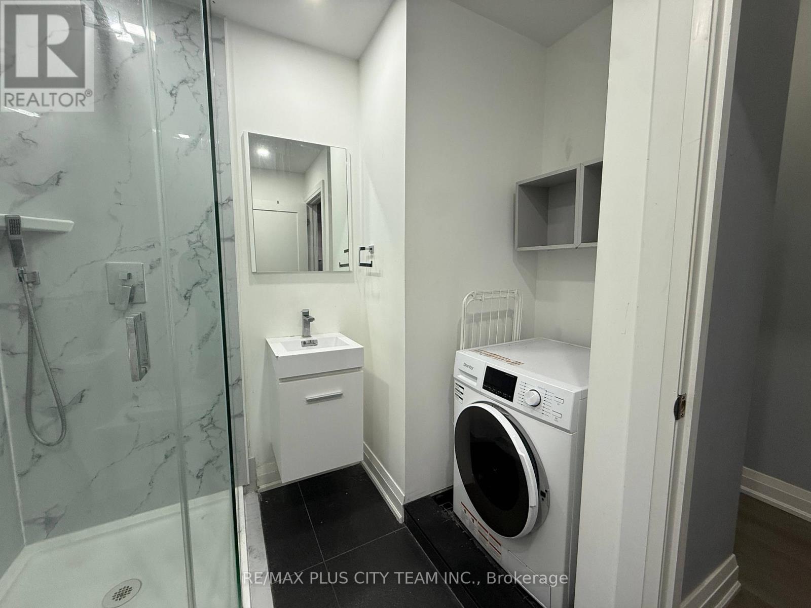 11 Baden Street, Toronto, Ontario  M6J 1Z3 - Photo 14 - C12834012