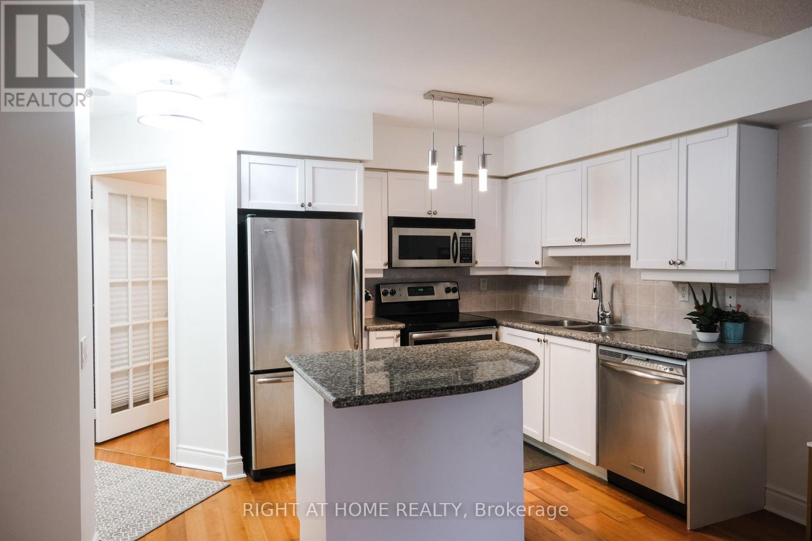 701 - 78 Harrison Garden Boulevard, Toronto, Ontario  M2N 7E2 - Photo 3 - C12944666