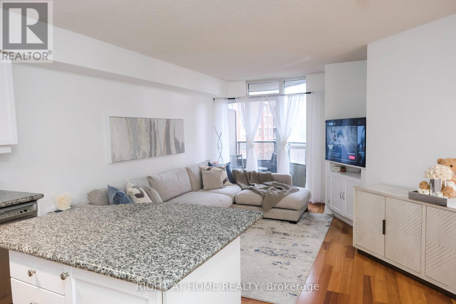 701 - 78 Harrison Garden Boulevard, Toronto, Ontario  M2N 7E2 - Photo 5 - C12944666