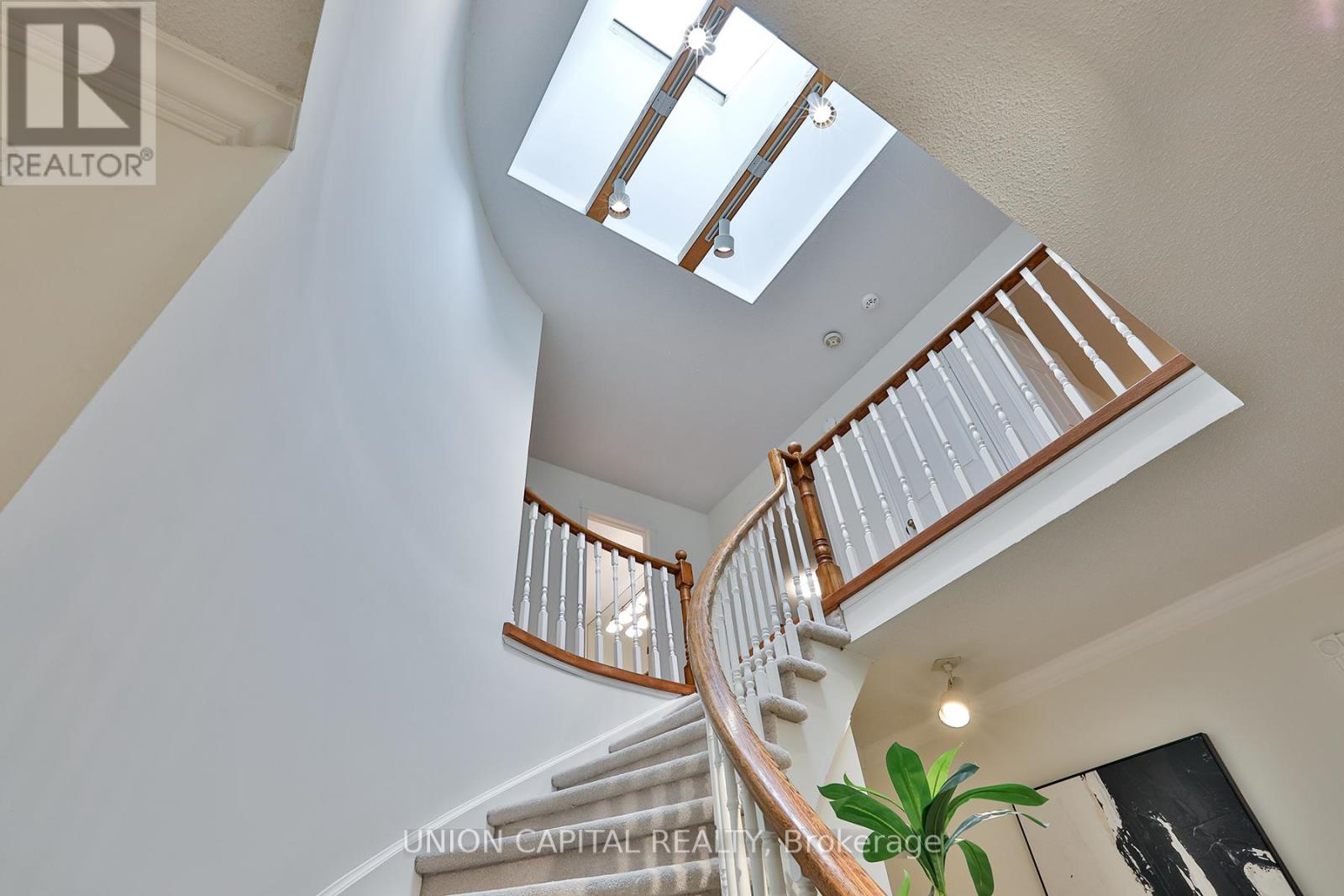 2 Mair Court, Richmond Hill, Ontario  L4C 7S1 - Photo 17 - N12944232