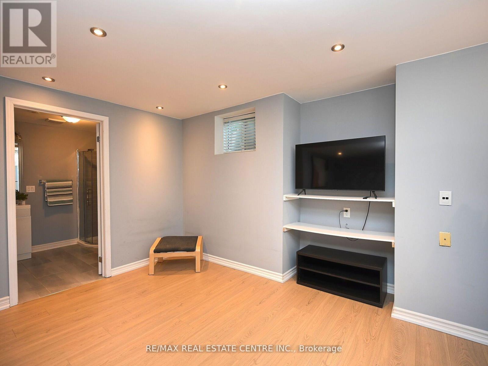 1 Mccandless Court, Milton, Ontario  L9T 2C4 - Photo 2 - W12719064