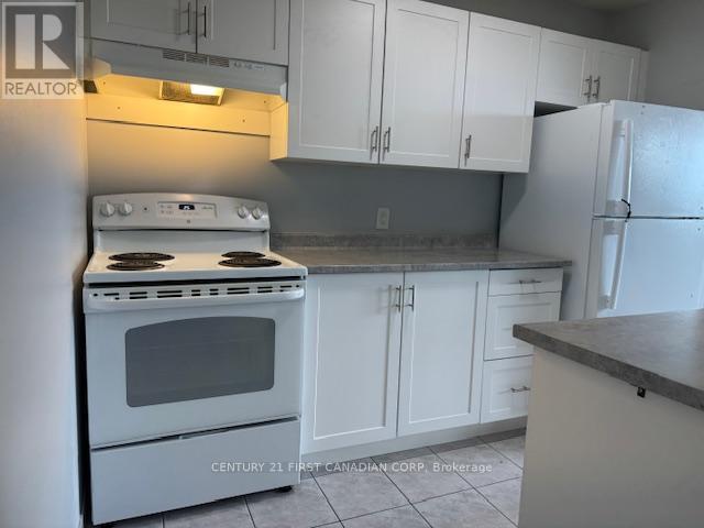 202 - 1103 Jalna Boulevard, London South, Ontario  N6E 2W8 - Photo 2 - X12941006