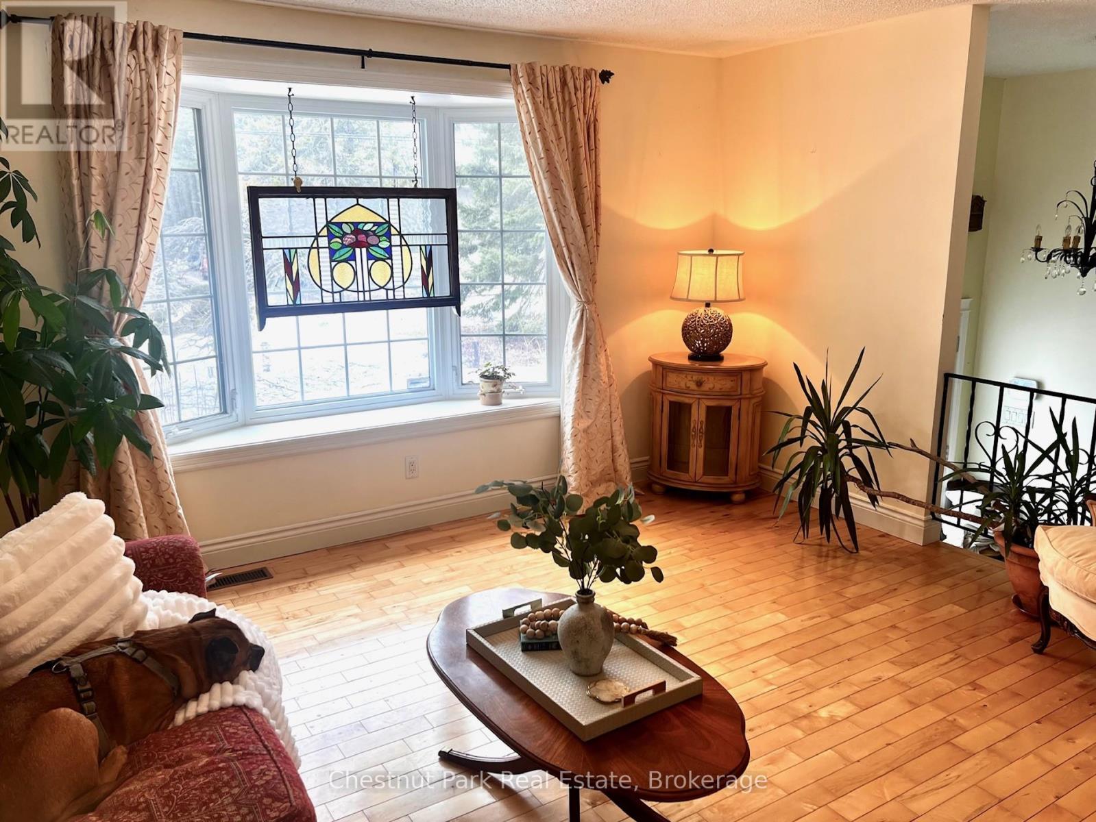 135 Christopher Avenue, Wasaga Beach, Ontario  L9Z 1S4 - Photo 6 - S12947514