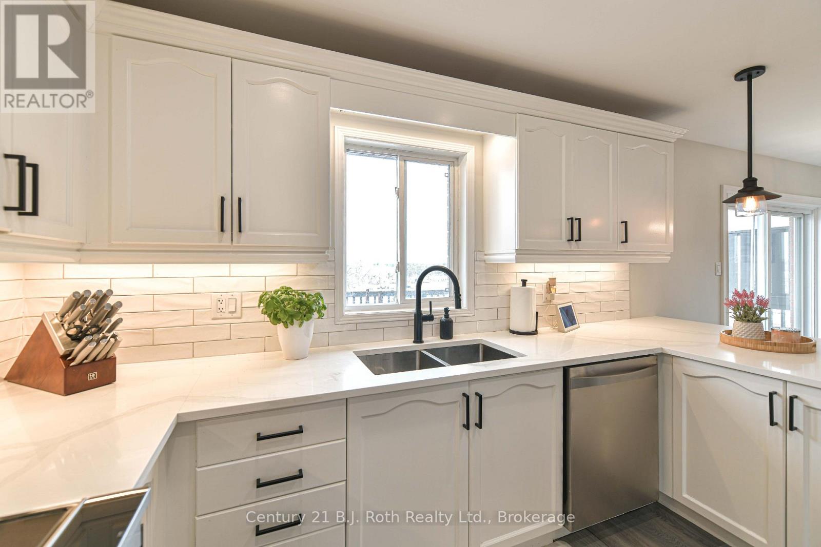 3188 Bass Lake Side Road E, Orillia, Ontario  L3V 7Y5 - Photo 21 - S12947618