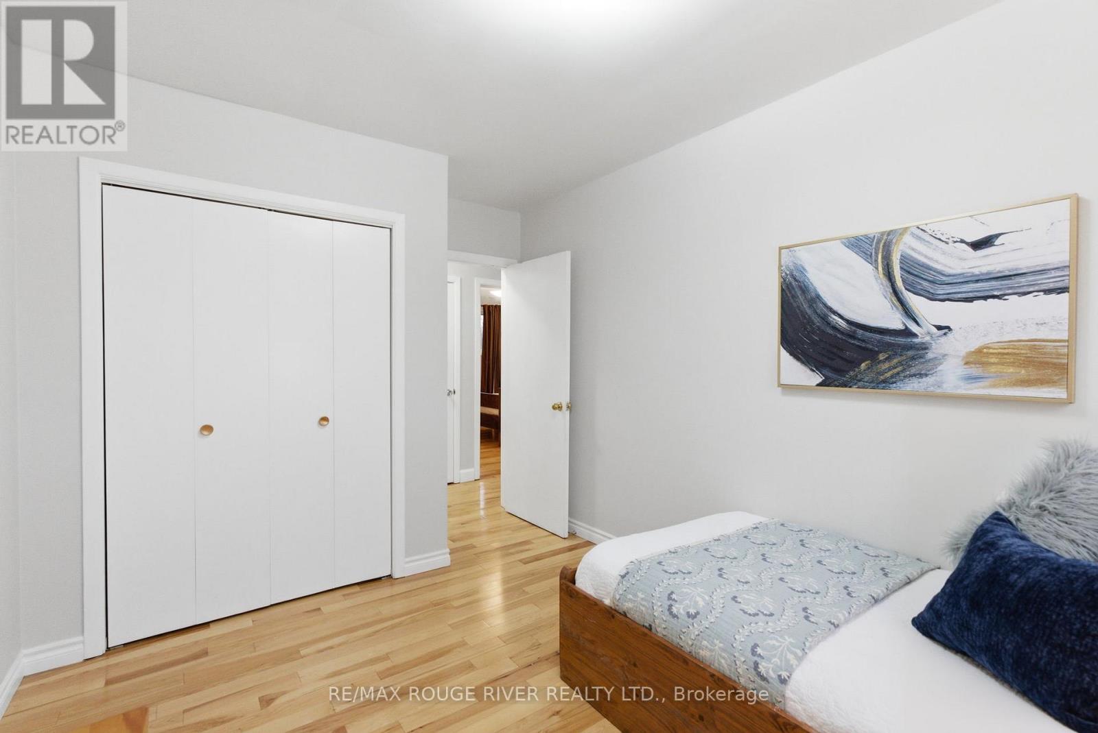 98 Applewood Crescent, Whitby, Ontario  L1N 2E7 - Photo 27 - E12947574