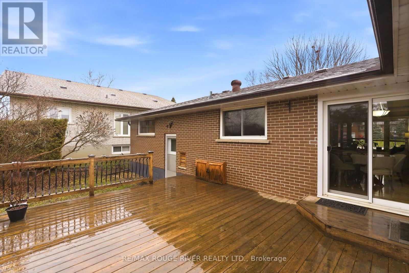 98 Applewood Crescent, Whitby, Ontario  L1N 2E7 - Photo 45 - E12947574