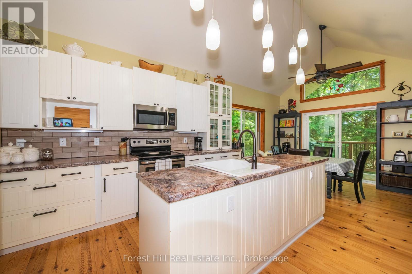 1289 Delbrooke Road S, Lake Of Bays, Ontario  P0H 1H0 - Photo 9 - X12947662