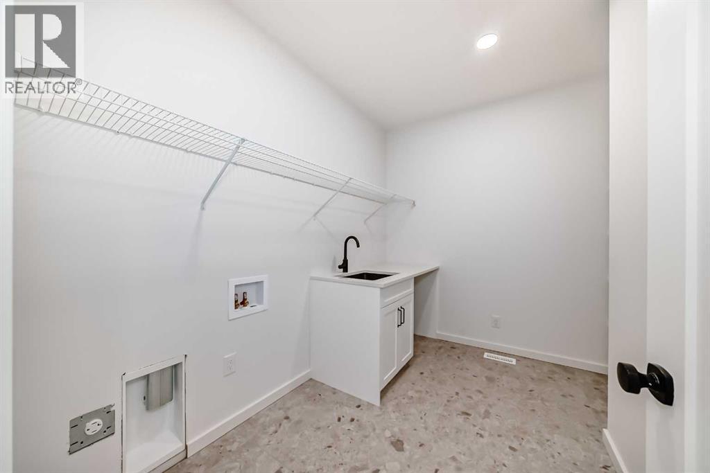 10 Rodelle Common NW, Calgary, Alberta  T3L 0N2 - Photo 35 - A2282652