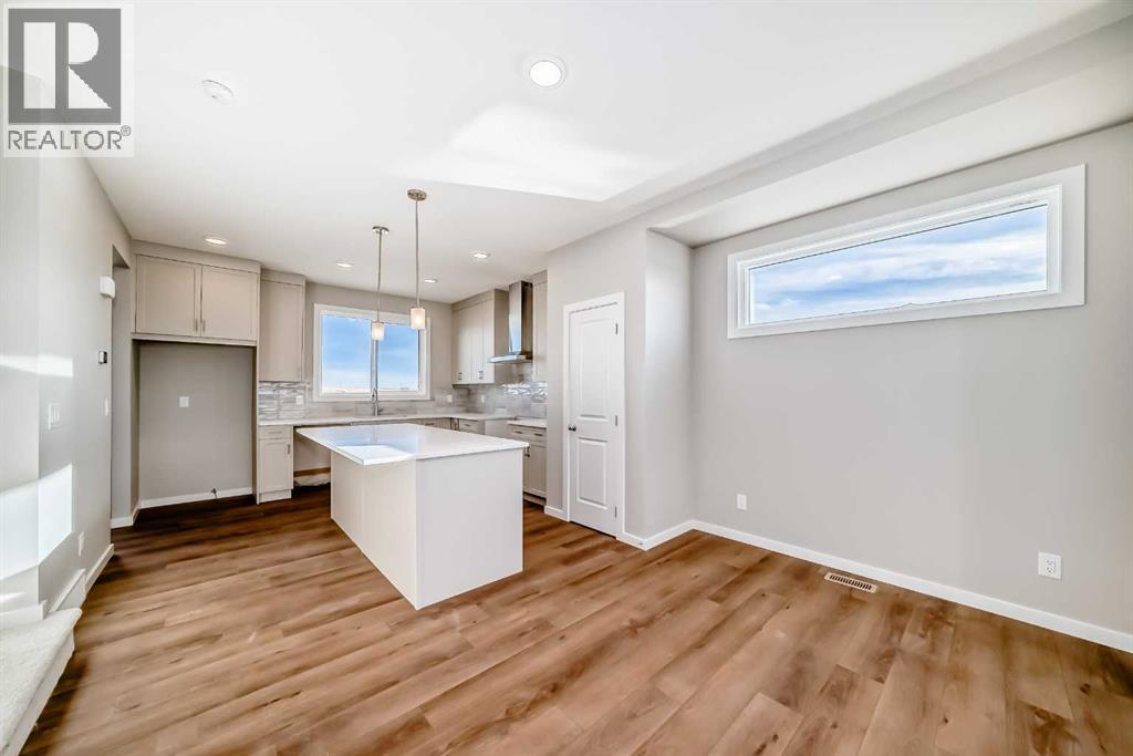 96 Creekside Rise Sw, Calgary, Alberta  T2X 6G8 - Photo 11 - A2289488