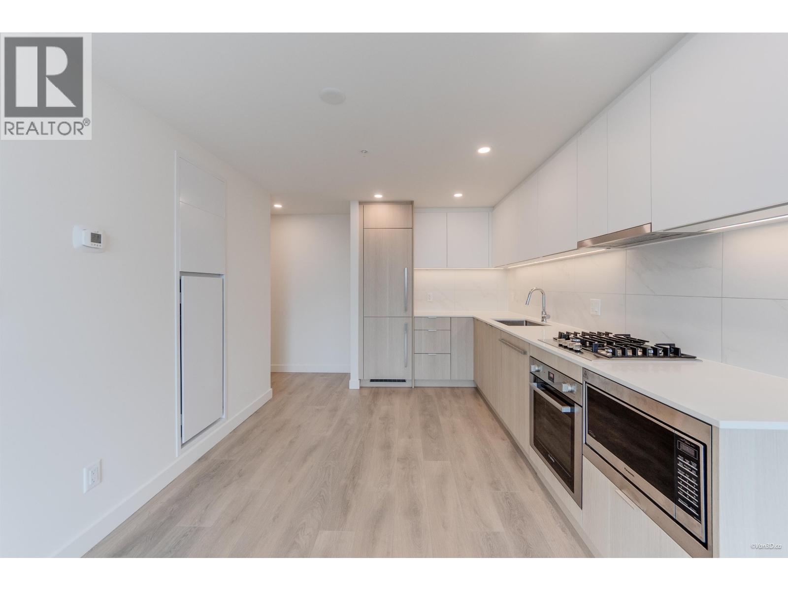 1401 308 Alderson Avenue, Coquitlam, British Columbia  V3K 0J2 - Photo 3 - R3105388