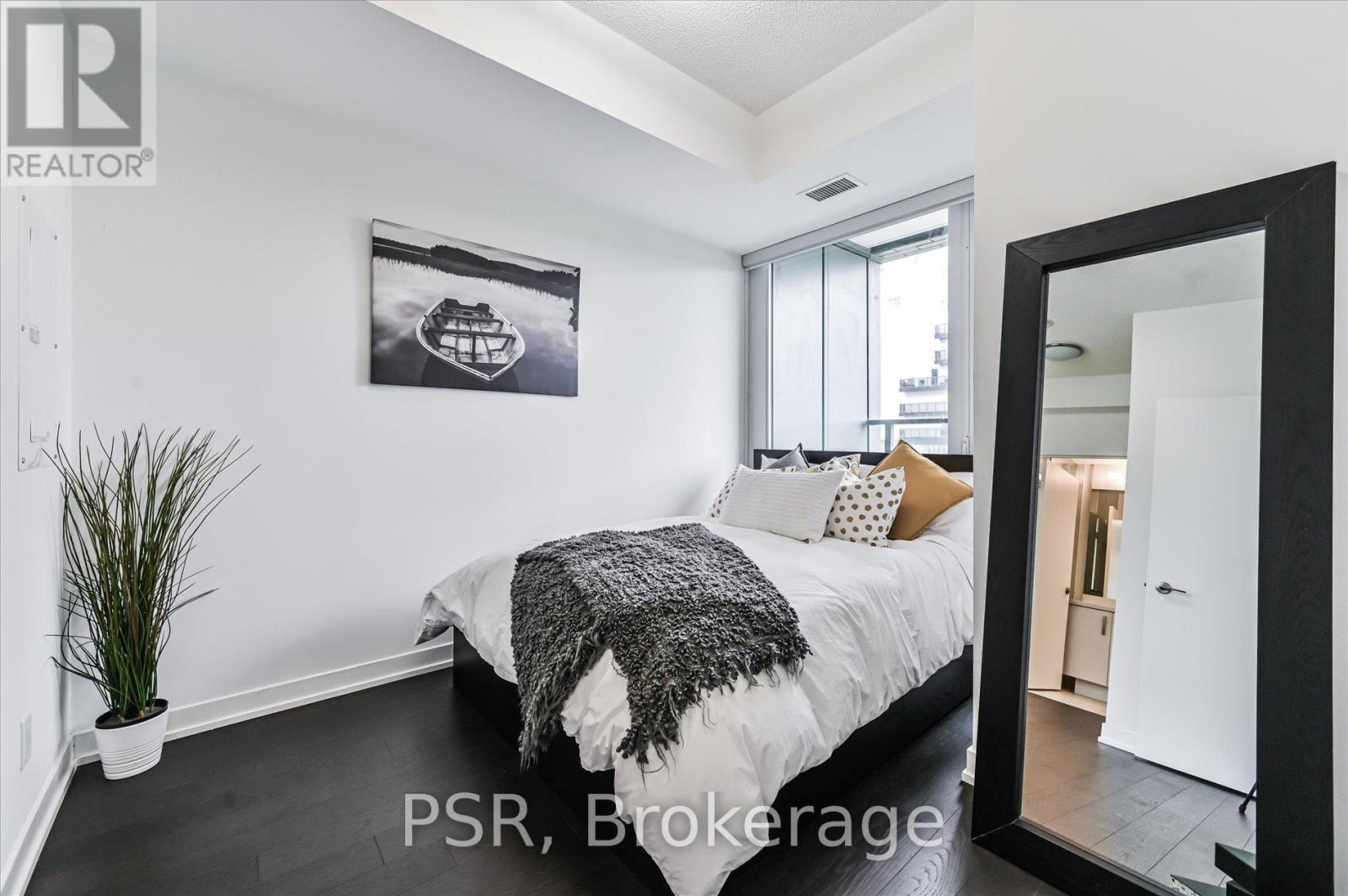 N 208 - 120 Bayview Avenue, Toronto, Ontario  M5A 0G4 - Photo 14 - C12947568