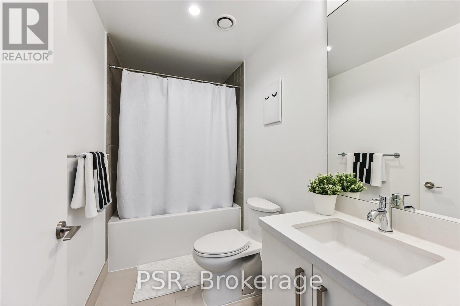 N 208 - 120 Bayview Avenue, Toronto, Ontario  M5A 0G4 - Photo 17 - C12947568