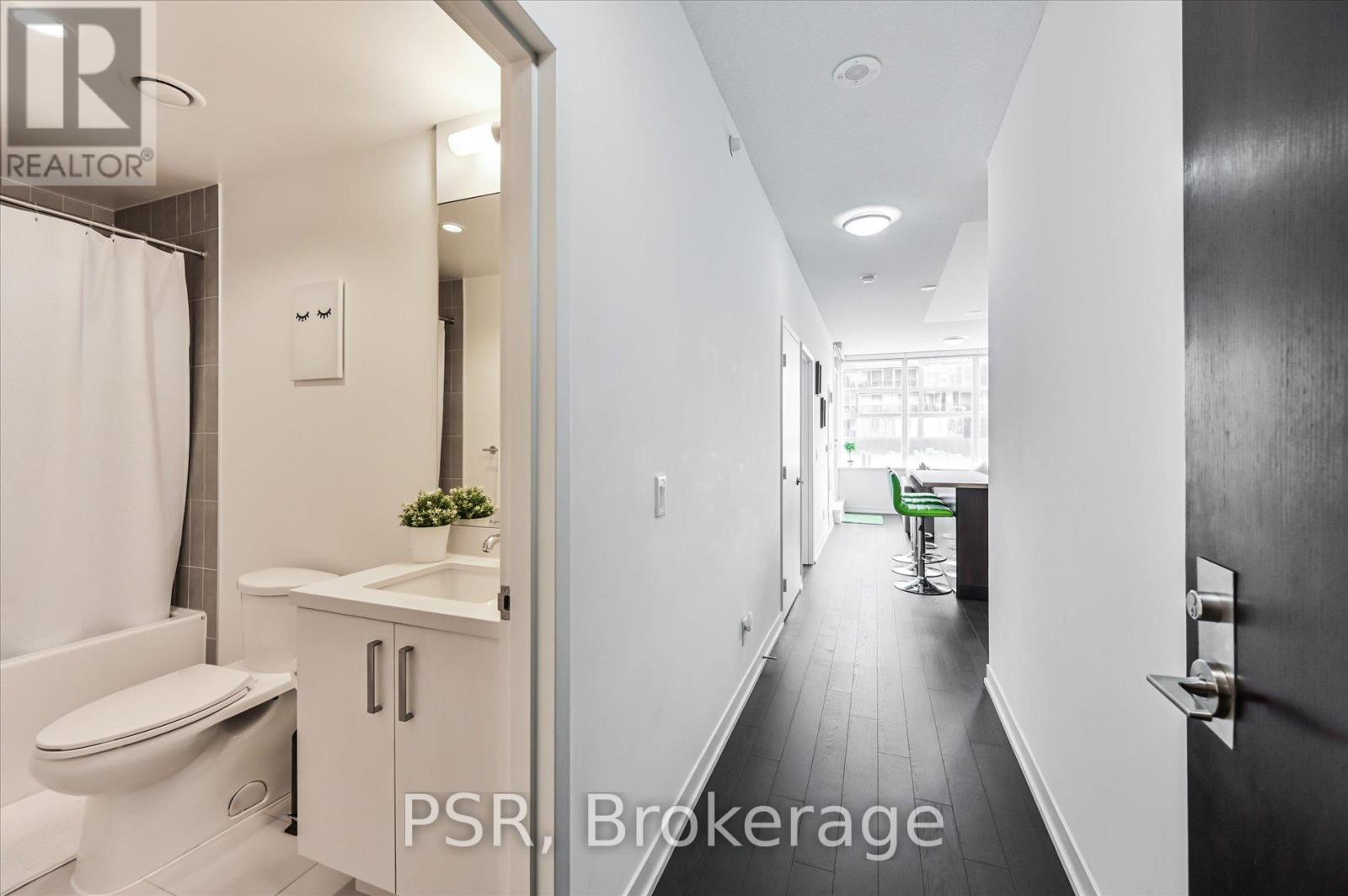 N 208 - 120 Bayview Avenue, Toronto, Ontario  M5A 0G4 - Photo 4 - C12947568