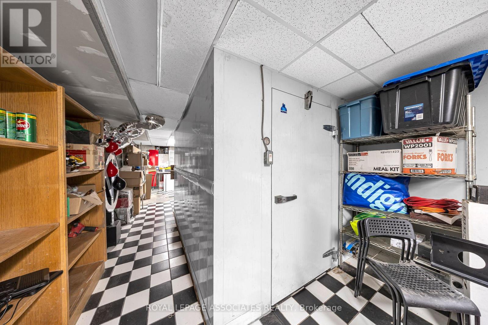 1532 Dundas Street W, Toronto, Ontario  M6K 1T5 - Photo 8 - C12947576