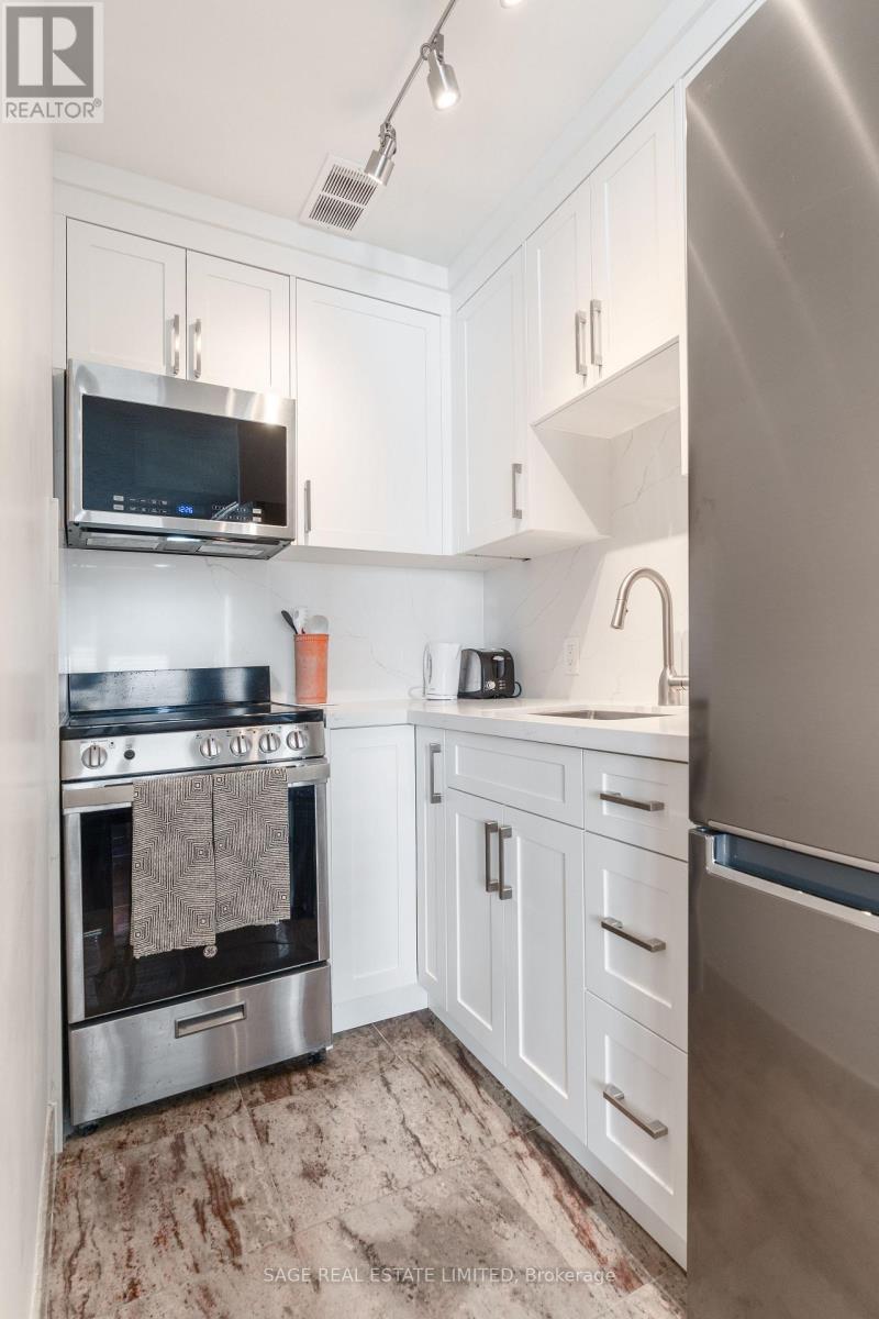 205 - 1901 Bayview Avenue E, Toronto, Ontario  M4G 3E4 - Photo 14 - C12947622